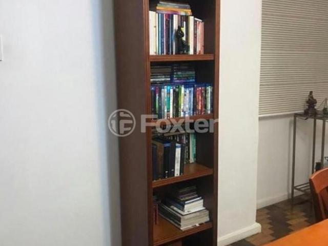 Apartamento, 3 dormitórios, 120 m², em Azenha