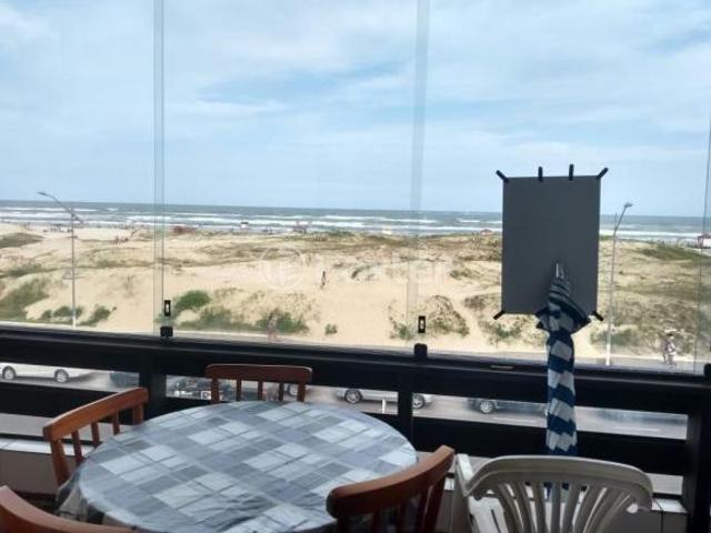 Apartamento, 3 dormitórios, 120 m², em Centro