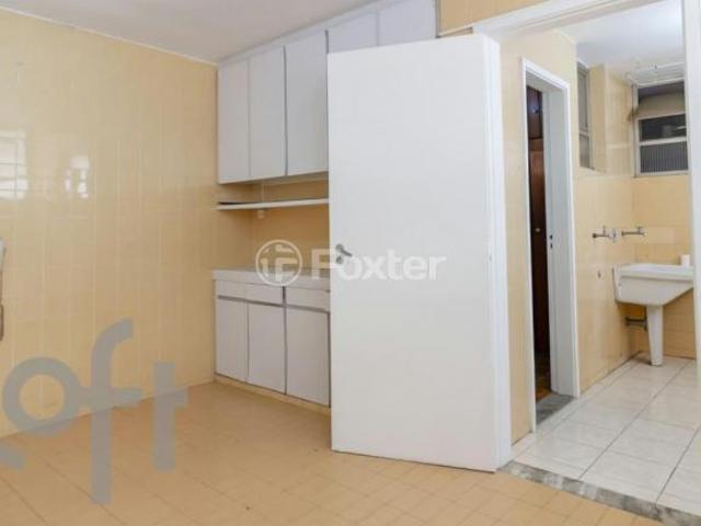 Apartamento, 3 dormitórios, 128 m², em Perdizes