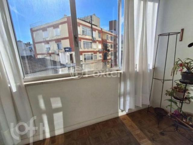Apartamento, 3 dormitórios, 132 m², em Floresta