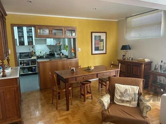 Apartamento 3 dormitórios, 1 suíte, 1 vaga 110,58m² no Bairro Floresta