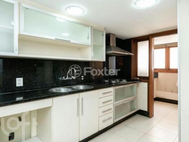 Apartamento, 3 dormitórios, 279.68 m², em Bela Vista