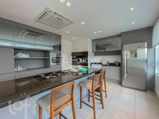 Apartamento, 3 dormitórios, 207.67 m², em Rio Branco