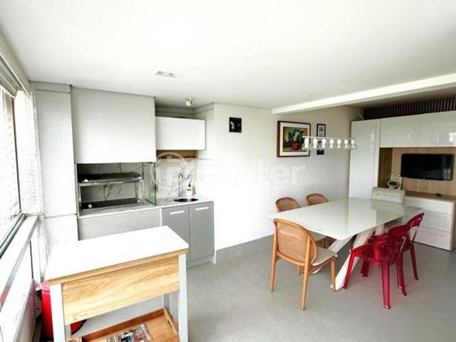 Apartamento, 3 dormitórios, 211 m², em Vila Andrade