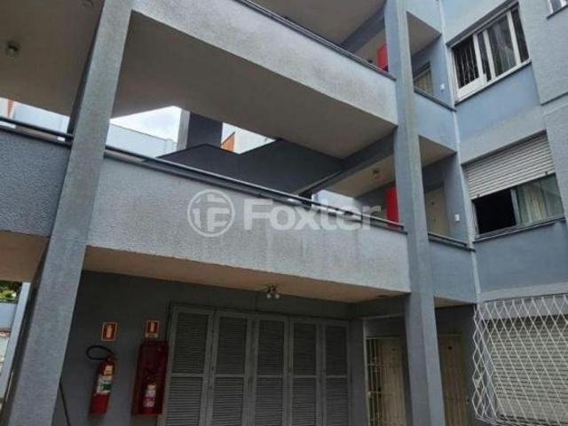 Apartamento, 3 dormitórios, 76 m², em Menino Deus