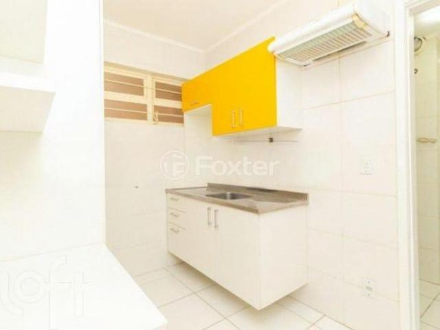 Apartamento, 3 dormitórios, 79.87 m², em Menino Deus