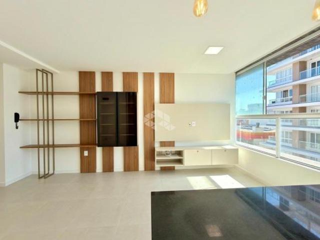 Apartamento 3 dormitórios/quartos, com sacada de frente e quartos com vista para o mar, 1 box/vaga d