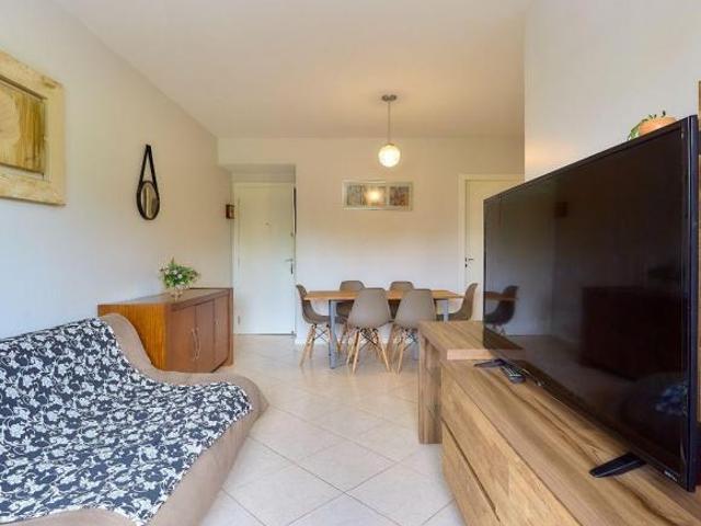 Apartamento 3 quartos 1 suíte, 2 banheiros, 1 vaga Abranches 560 mil