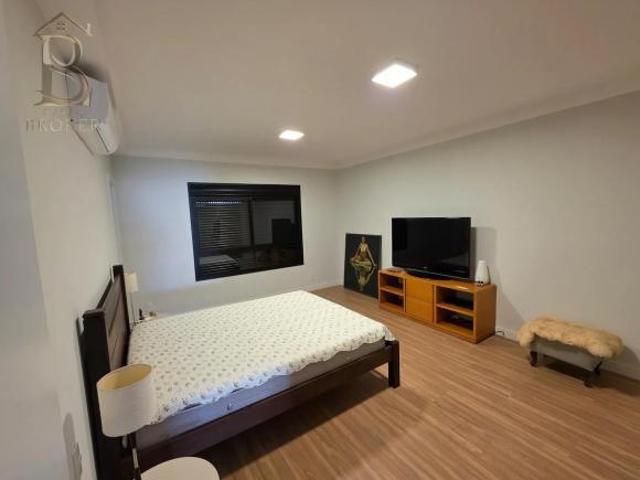 Apartamento 3 Quartos com 3 Suítes e 200m² Parque das Árvores