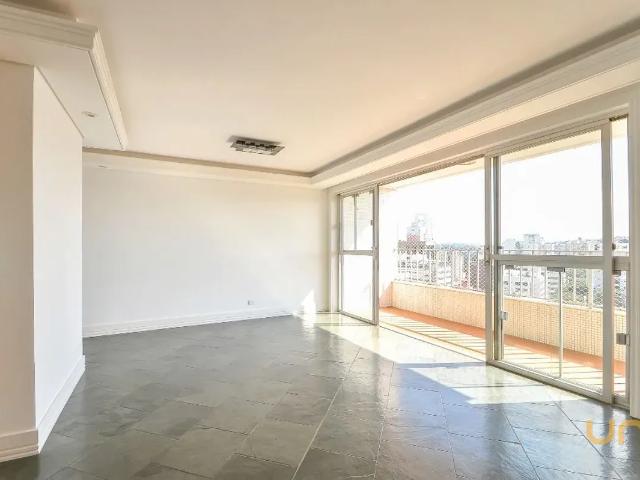 Apartamento 3 Quartos Centro Cívico 152m²