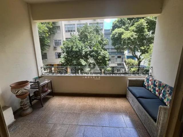 Apartamento 3 quartos a venda, 1 suíte, varanda, dependência completa Flamengo