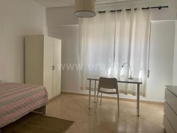 Apartamento, 3 quartos, Faro, Faro Sé e São Pedro 64m² Faro Sé e São Pedro