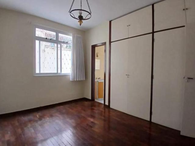 Apartamento 3 quartos, situado na Rua Santa Helena no bairro Serra, em Belo Horizonte