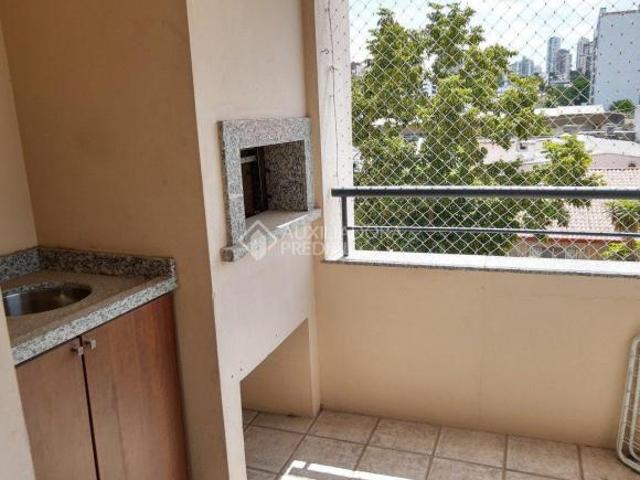 apartamento 3 quartos, uma suíte e 2 vagas de garagem