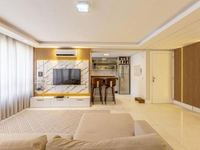 Apartamento 3 quartos, vaga, elevador e churrasqueira no bairro Petrópolis