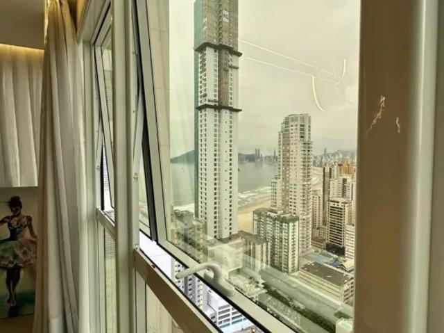 Apartamento 3 suítes mobiliado à venda em Balneário Camboriú há 150 metros do mar!