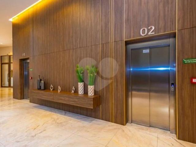 Apartamento 3 suítes e 4 vagas no Água Verde