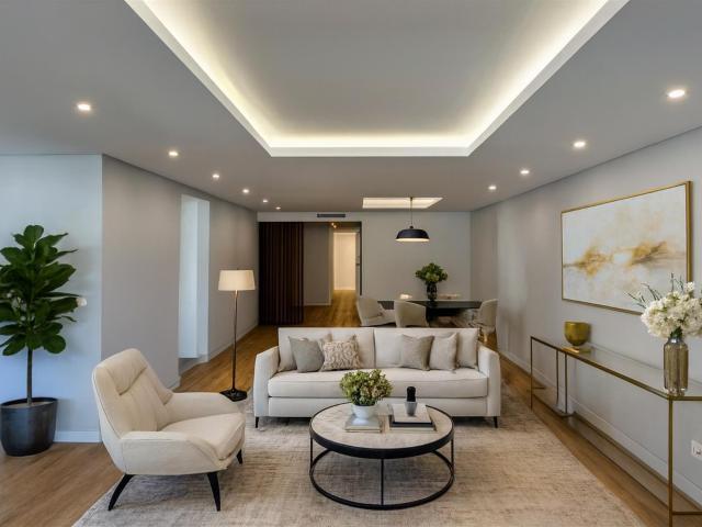 Apartamento T3 157m² Carcavelos e Parede