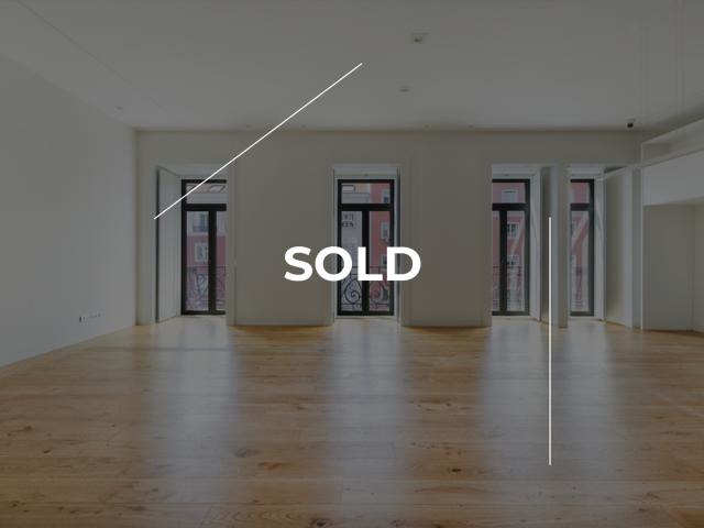 Apartamento T3, 173m2, excelente estado, amplas áreas, vista e estacionamento nas Avenidas Novas Lisboa