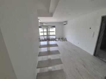 Apartamento T3 + 1 Novo em Paio Pires