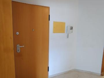 Apartamento T3 + 1 a 400m da estação de comboios de Azambuja, a 40 minutos de Lisboa e com espaço de arrecadação na cave