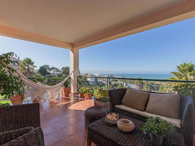 Apartamento T3 + 1 Duplex com duas varandas e vista de Mar Deslumbrante no Condomínio de Luxo Janelas da Ericeira