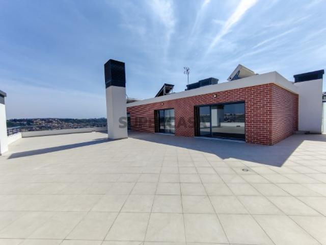 Apartmento Penthouse T3+1 nas Colinas do Cruzeiro