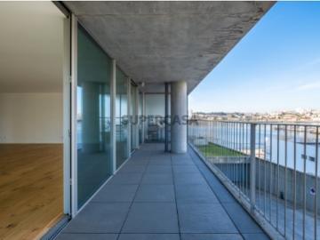 Apartamento T3, 1ª linha do Rio Douro, Edifício Cais D’Afurada