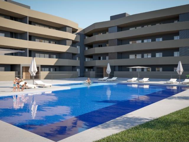 Apartamento T3, 2 frentes, Novo, em Moreira da Maia, com churrasqueira na varanda, inserido em condomínio fechado com piscina, campo de pádel, parque infantil, sala de condomínio com cozinha equipada e ginásio