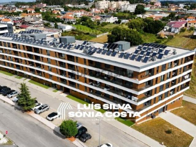 Apartamento T3 | 2 Garagens Fechadas | Varanda | Construção de 2022 | Lourosa