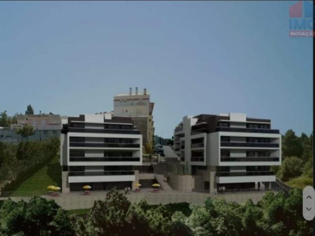 APARTAMENTO T3 | 2 LUGARES DE GARAGEM | CONDOMÍNIO FECHADO