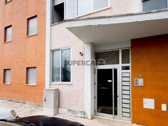 Apartamento T3|2 suites|Garagem|Pampilhosa do Botão