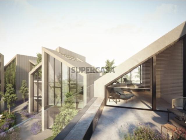 Apartamento T3 Tetraplex com Jardim e Garagem para Venda em Marvila, Lisboa