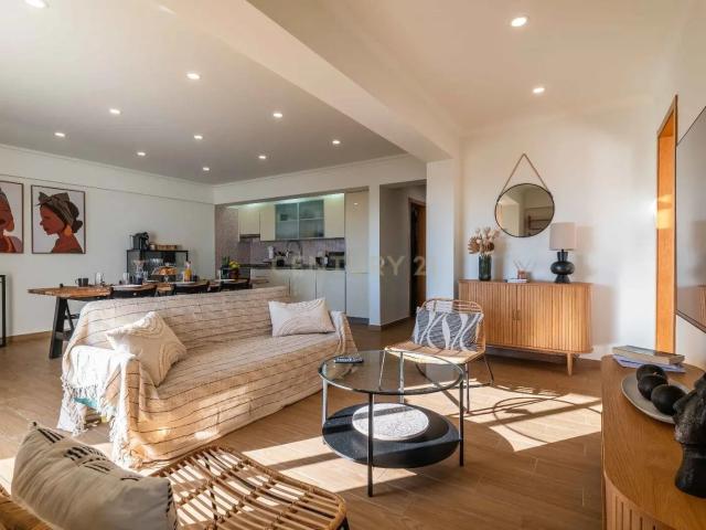 Apartamento T3 totalmente mobilado com Vista Mar em Albufeir. 94m² Albufeira e Olhos de Água