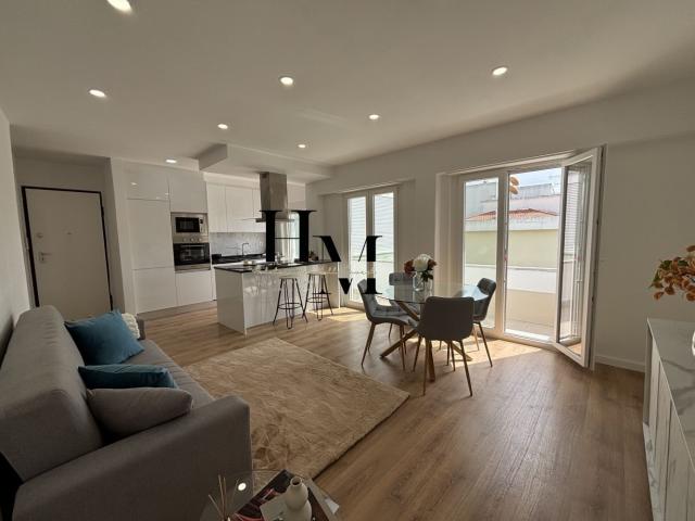 Apartamento T3 totalmente remodelado, com acabamentos modern. 92m² Lisboa