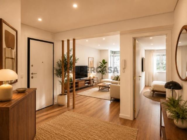 Apartamento T3 Totalmente Remodelado com elevador Almada