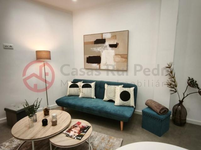 Apartamento T3 totalmente remodelado com elevador em Benfica, Lisboa