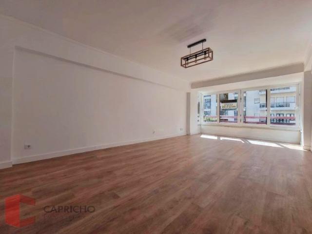 Apartamento T3 Totalmente Remodelado com Parqueamento e Arrecadação São Domingos de Benfica