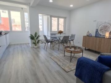 Apartamento T3,Totalmente Remodelado,Benfica