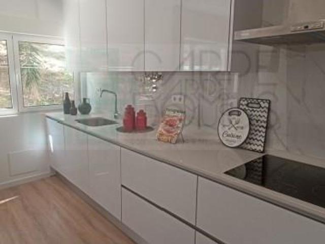 Apartamento T3 totalmente remodelado, em Benfica 92m² Benfica