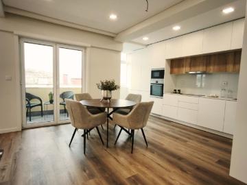 Apartamento T3 Totalmente Remodelado em Benfica, Lisboa 81m² Benfica