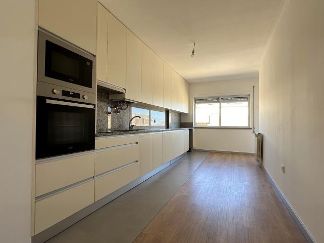 Apartamento T3 totalmente remodelado em Lamaçães Braga 146m² Nogueira, Fraião e Lamaçães