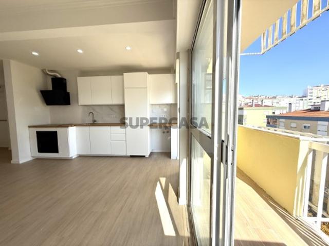 Apartamento T3 Totalmente Remodelado | São Brás | Amadora