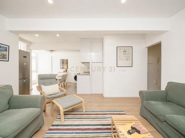 APARTAMENTO T3, TOTALMENTE REMODELADO, PARA VENDA NO CENTRO DE SETÚBAL