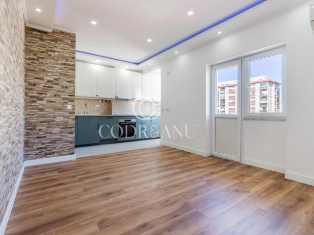 Apartamento T3 Totalmente Remodelado | Zona Privilegiada de Setúbal