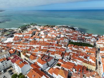 Apartamento T3 Totalmente Renovado no Centro da Ericeira