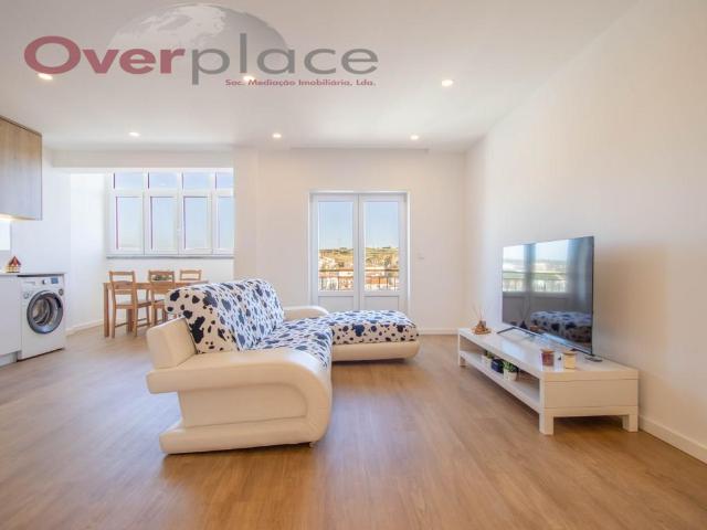 Apartamento T3 totalmente renovado no centro da Lourinhã, ap. 0m² da Lourinhã e Atalaia