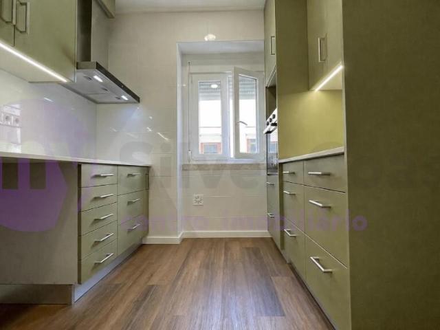 Apartamento T3 totalmente renovado no centro das Caldas da Rainha