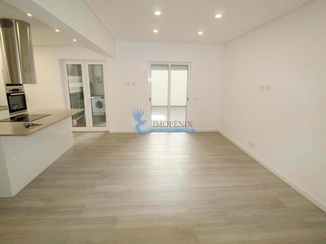 Apartamento T3 Totalmente Renovado no Centro de Portimão 96m² Albufeira e Olhos de Água