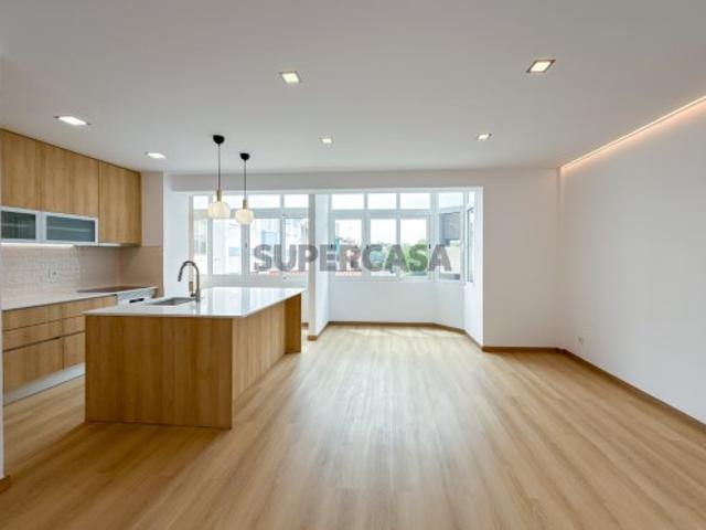 Apartamento T3 Totalmente renovado Centro de Torres Novas